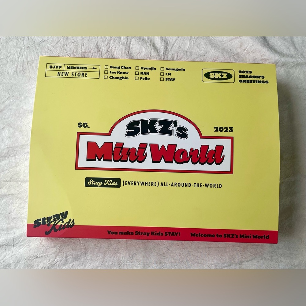 Stray Kids "SKZ's Mini World" 2023 Season's Greetings